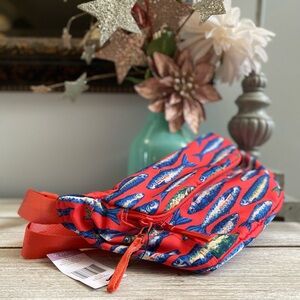 Vera Bradley Large Belt Bag Lighten Up ✨ Fish Tale | travel fannie compartments
